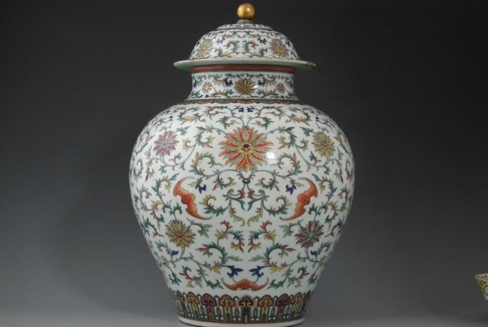 Vase at Peter Wilson auction