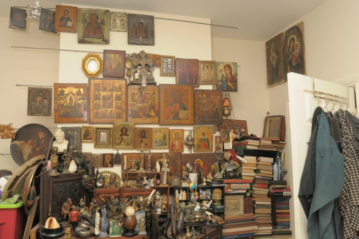 Vasily Apilats room, religious icons