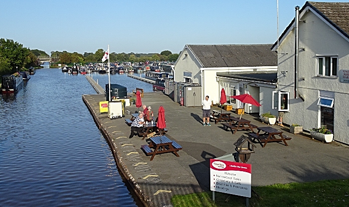 Venetian Marina Tearoom and the adjacent Shropshire Union Canal (1)