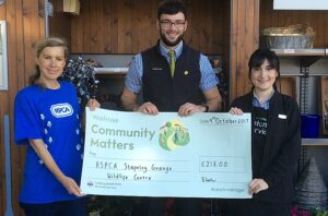 Supermarket donates to Stapeley RSPCA after swan saved