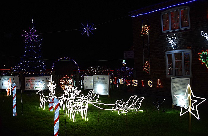 Weston Christmas Light Display 2017 - Carters Green Farm - Jack Lane - Weston - near Crewe(3)