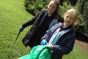 Stapeley pupils complete community litter pick as restrictions ease