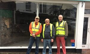 Volunteers clean up grotspots in time for Nantwich Holly Holy Day