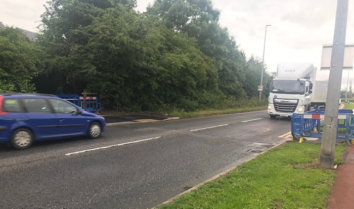 crossing- busy traffic at stapeley drop down kerb