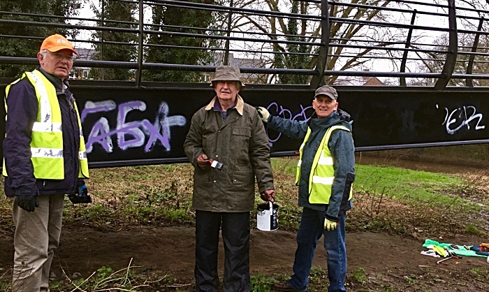 civic society volunteers clean up grot spots