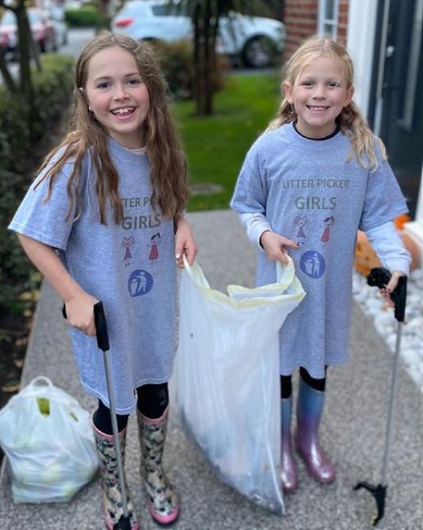 litter picker girls