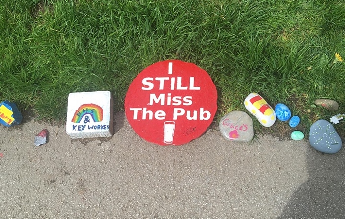 pub stone on stapeley happy trail