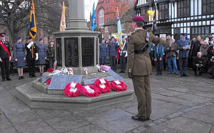 remembrance sunday in nantwich, pic by @policenantwich