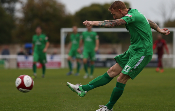 steve jones shoots v nuneaton town