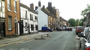 traffic-island-on-Welsh-Row-and-Queens-Drive-300x166