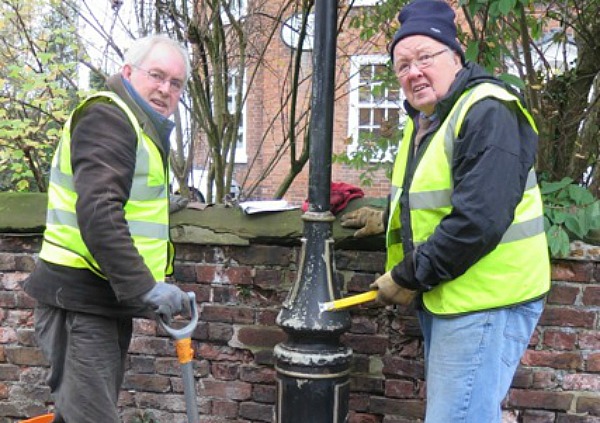 volunteers-help-spruce-up-monks-lane-civic-society