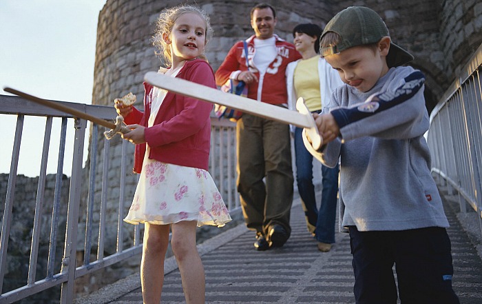 youngsters-at-beeston-castle-autumn-fair